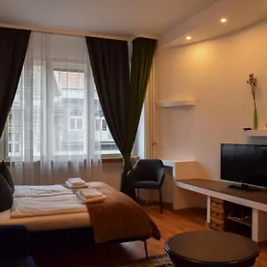 Main Square Sauna And Fireplace Apartamento